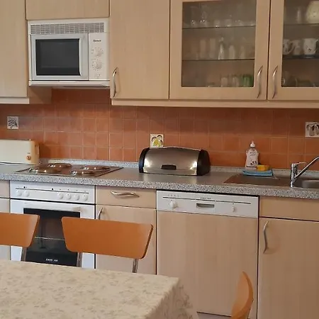 Apartment Sonnige Ferienwohnung In Prossner Gründel